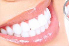 牙齿不整齐怎么办    牙齿矫正有年龄限制吗？